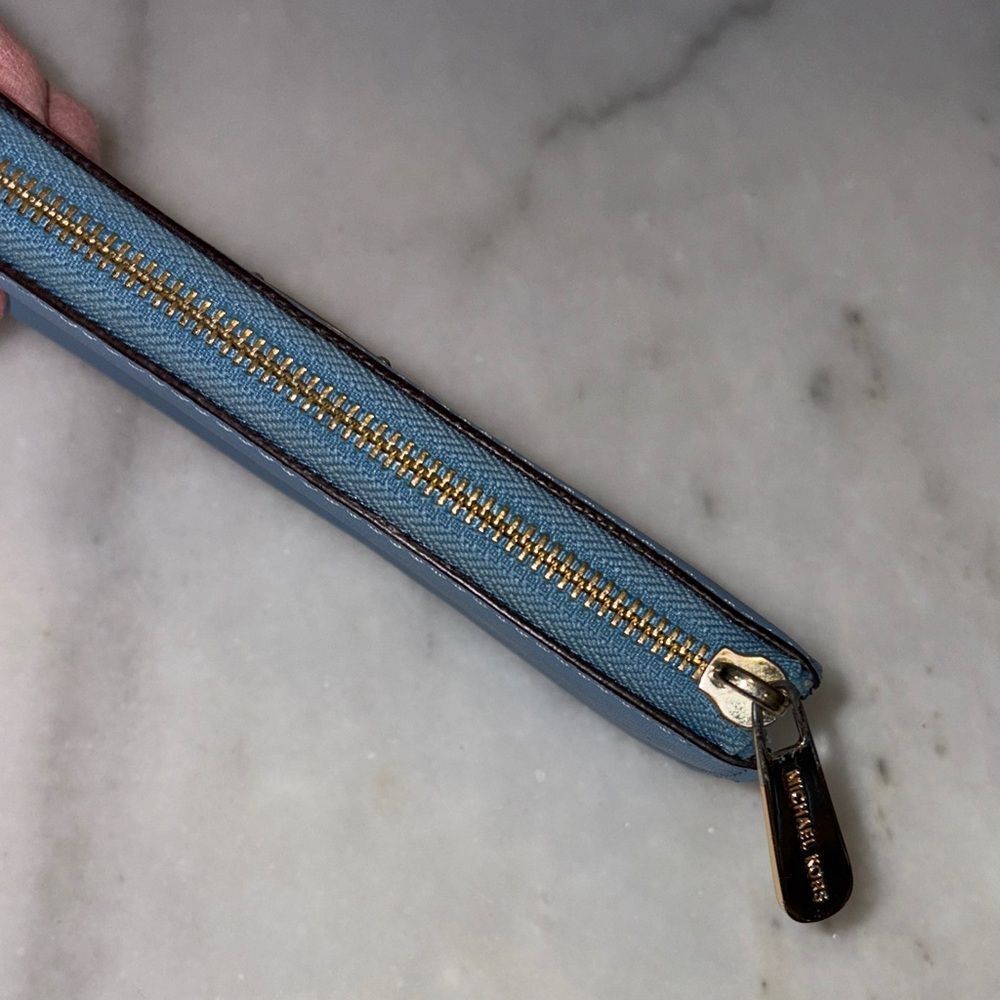 Michael Kors Wallet Blue Jet Set Travel Large Saffiano Leather Fill Quarter-Zip - Picture 9 of 16